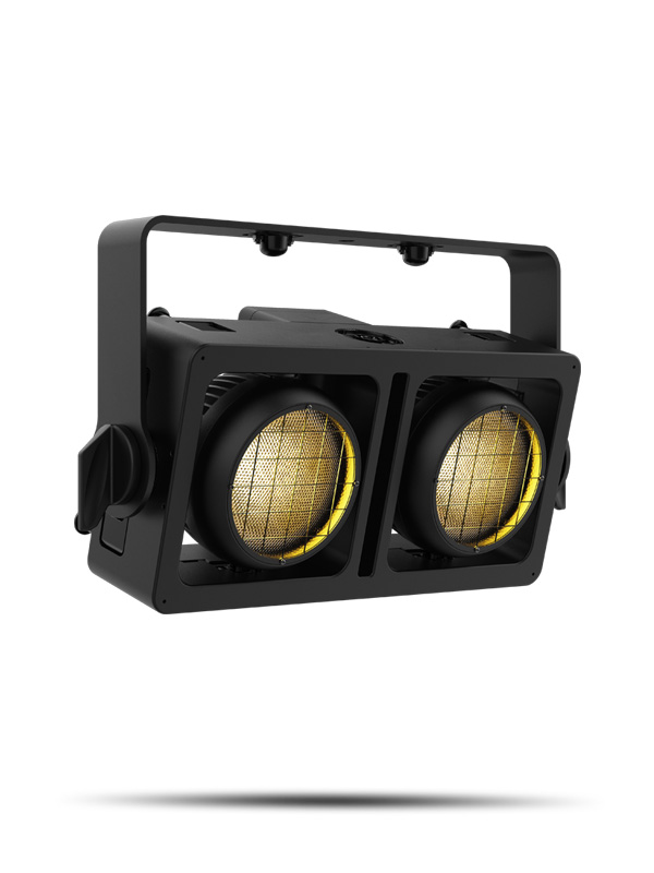 [CHA-STRIKEARRAY2] Chauvet Professional STRIKE Array 2 – IP65 blinder med varm hvit LED og amber shift